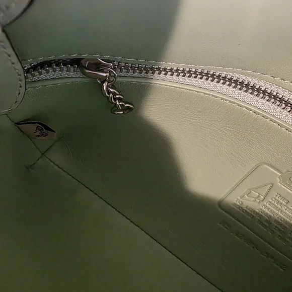 Coach Hampton Y2K Pistachio Leather Shoulder Bag - Picture 7 of 12